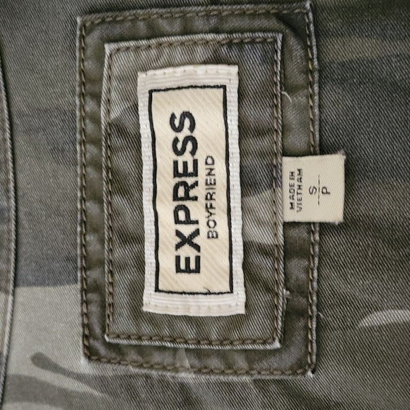 Express Camo Button Down - Picture 2 of 3